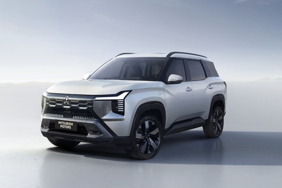 Mitsubishi Destinator bứt phá dẫn đầu C-SUV tháng 3/2026
